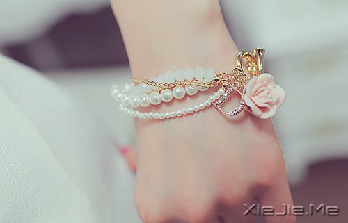 晚安心语:谁经得起浮华的绚烂,谁就经得起流年的平淡 (8)