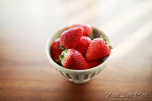 晚安心语:孤单不是因为没有朋友,而是没有人住在你心里 (1)