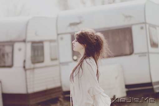 女人生命中第一重要的事情,要!有!钱!